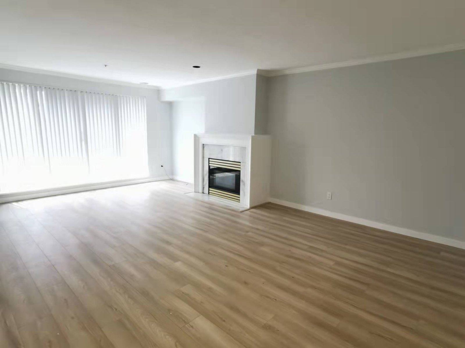 2 Bedroom Townhouse for Rent - 2150 SE Marine Dr, Vancouver, BC 2